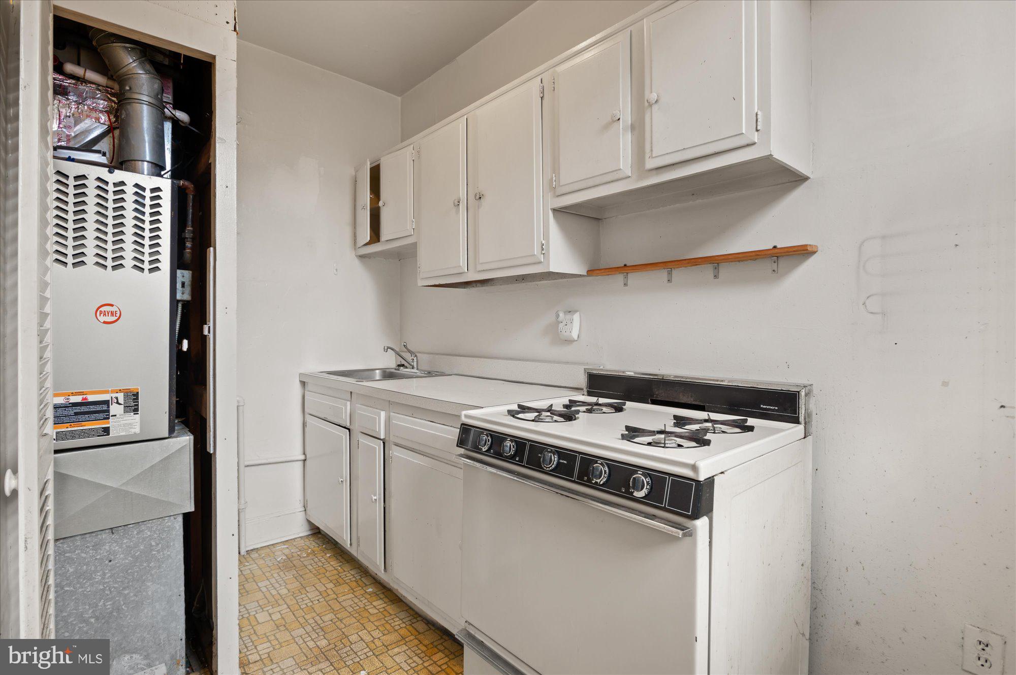 CAPITOL HILL - Commercial Sale