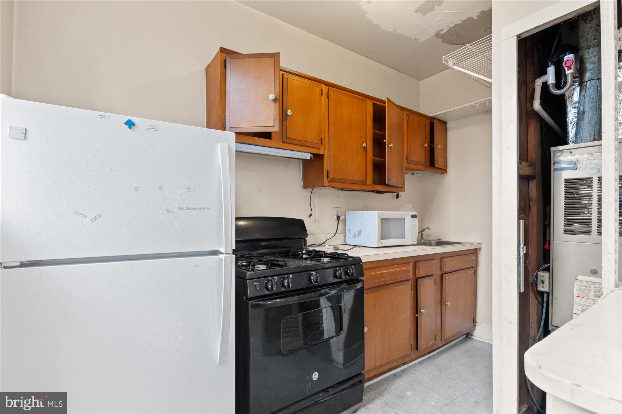 CAPITOL HILL - Commercial Sale