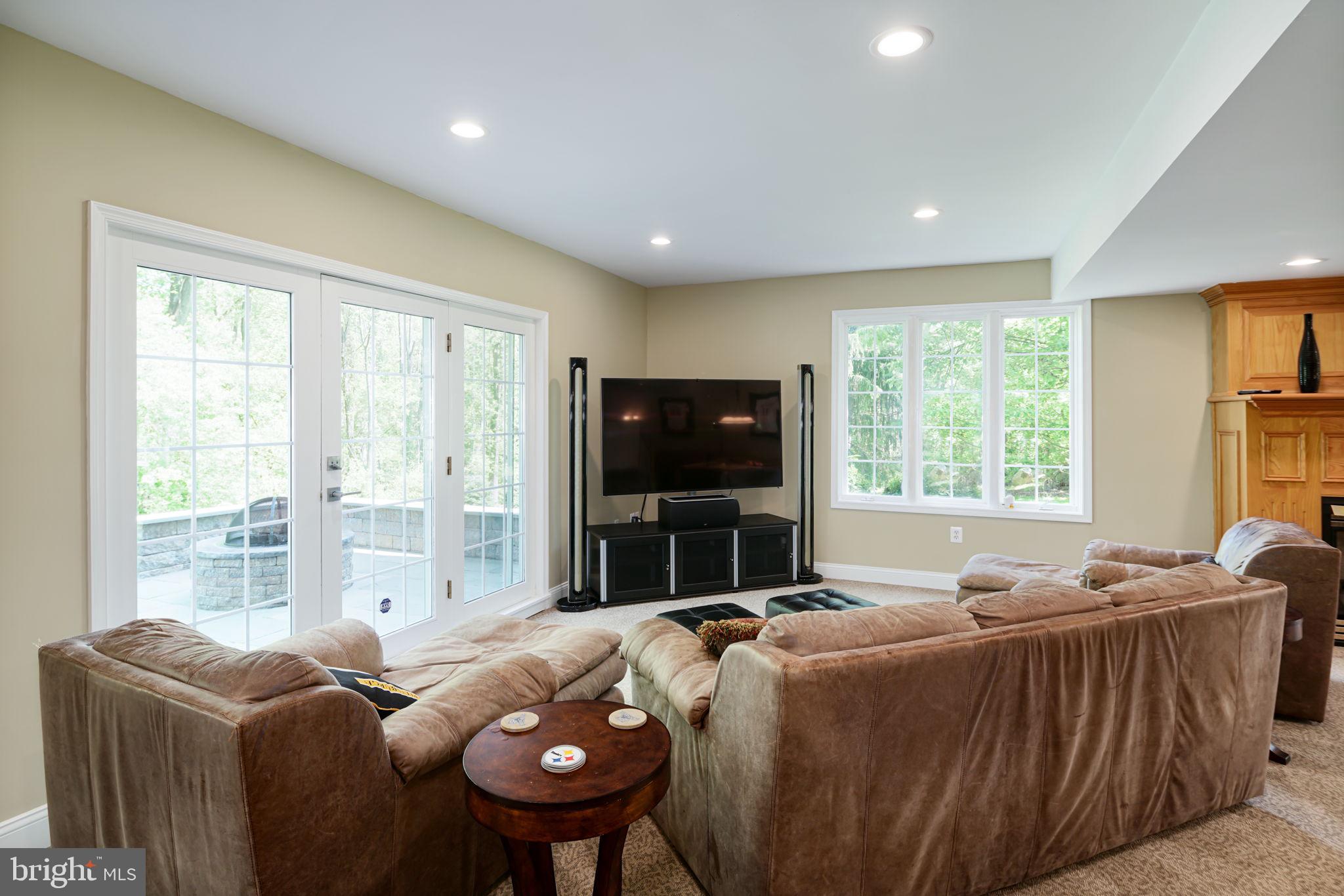 INDIAN SPRINGS - Residential