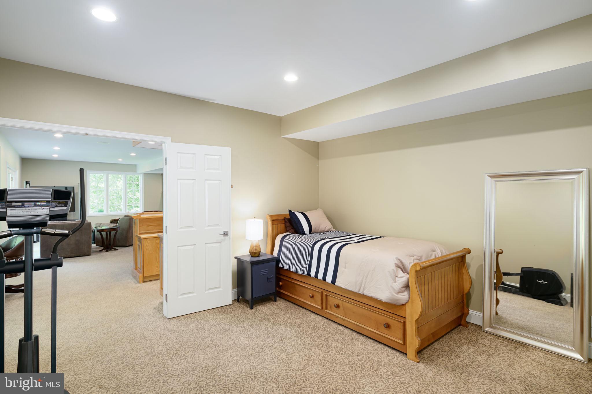 INDIAN SPRINGS - Residential