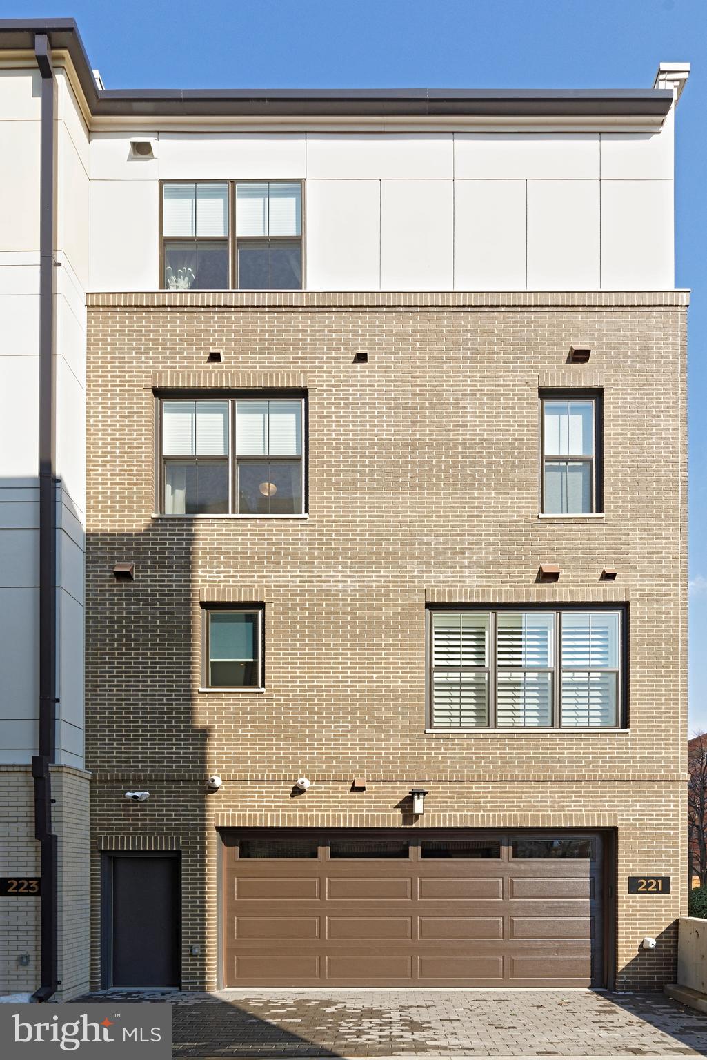 OLD TOWN ALEXANDRIA - Residential