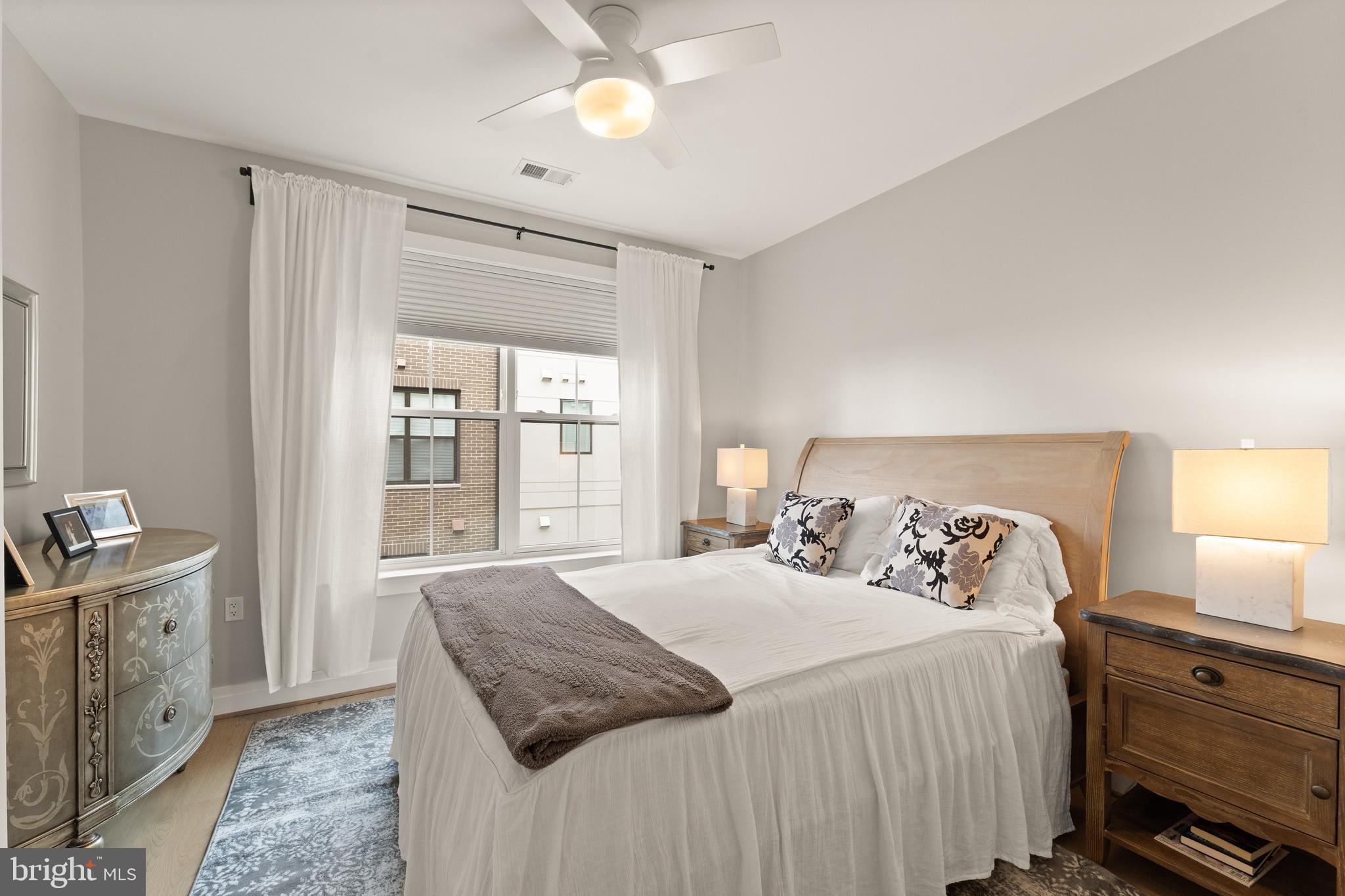 OLD TOWN ALEXANDRIA - Residential