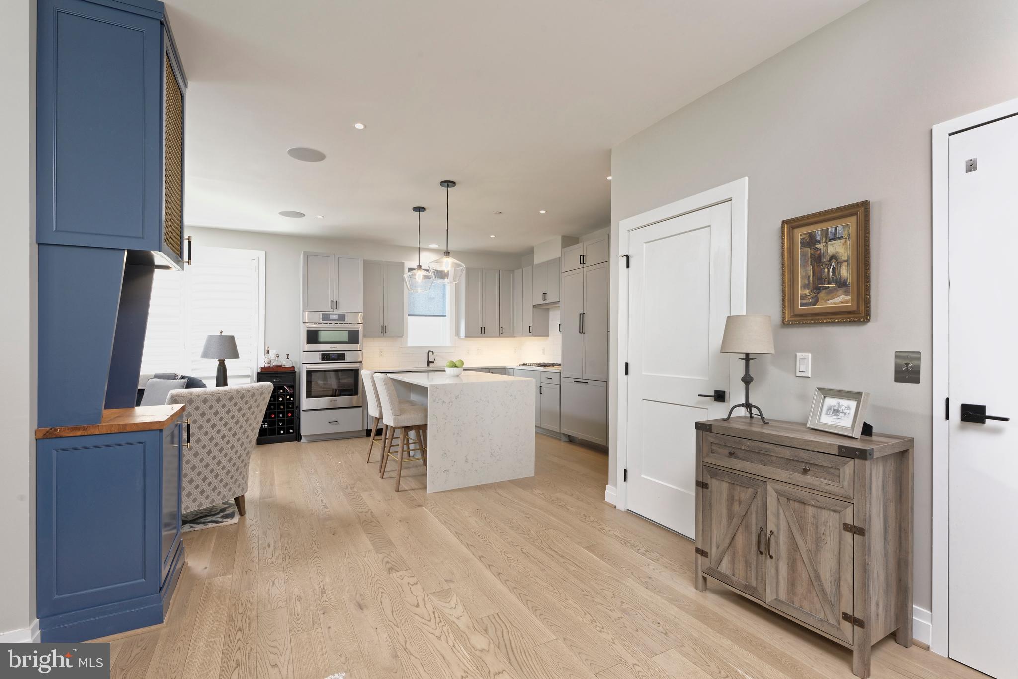 OLD TOWN ALEXANDRIA - Residential