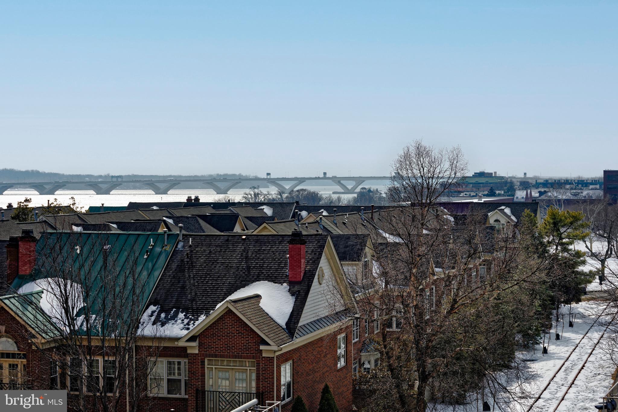 OLD TOWN ALEXANDRIA - Residential