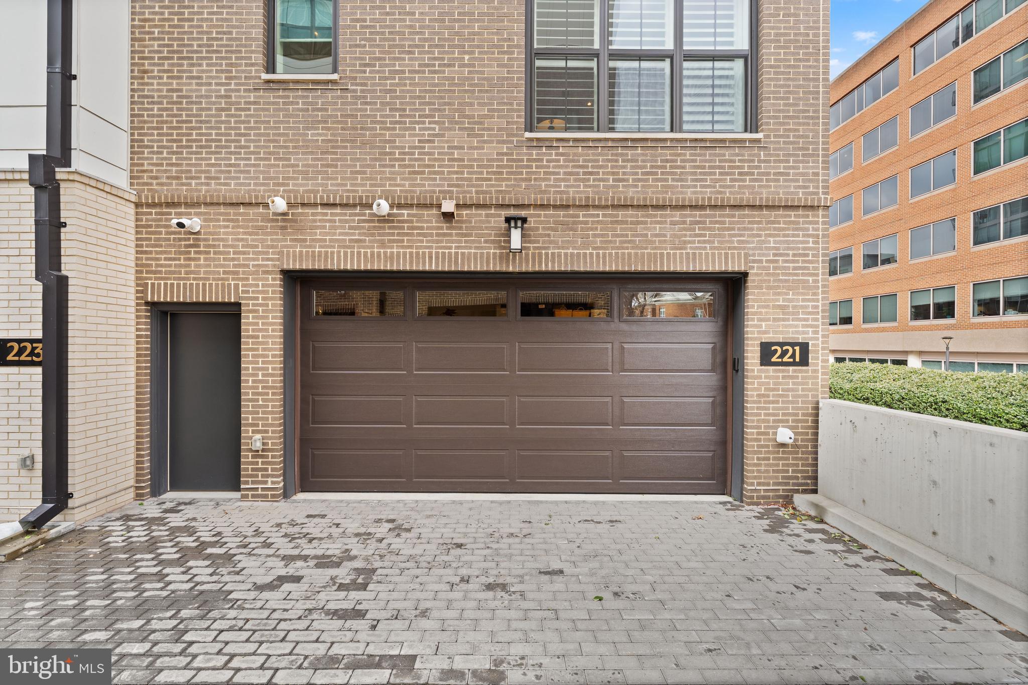 OLD TOWN ALEXANDRIA - Residential