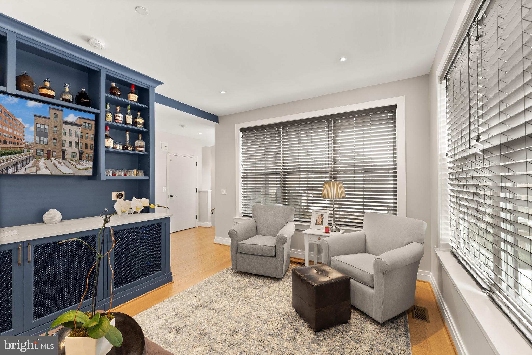 OLD TOWN ALEXANDRIA - Residential