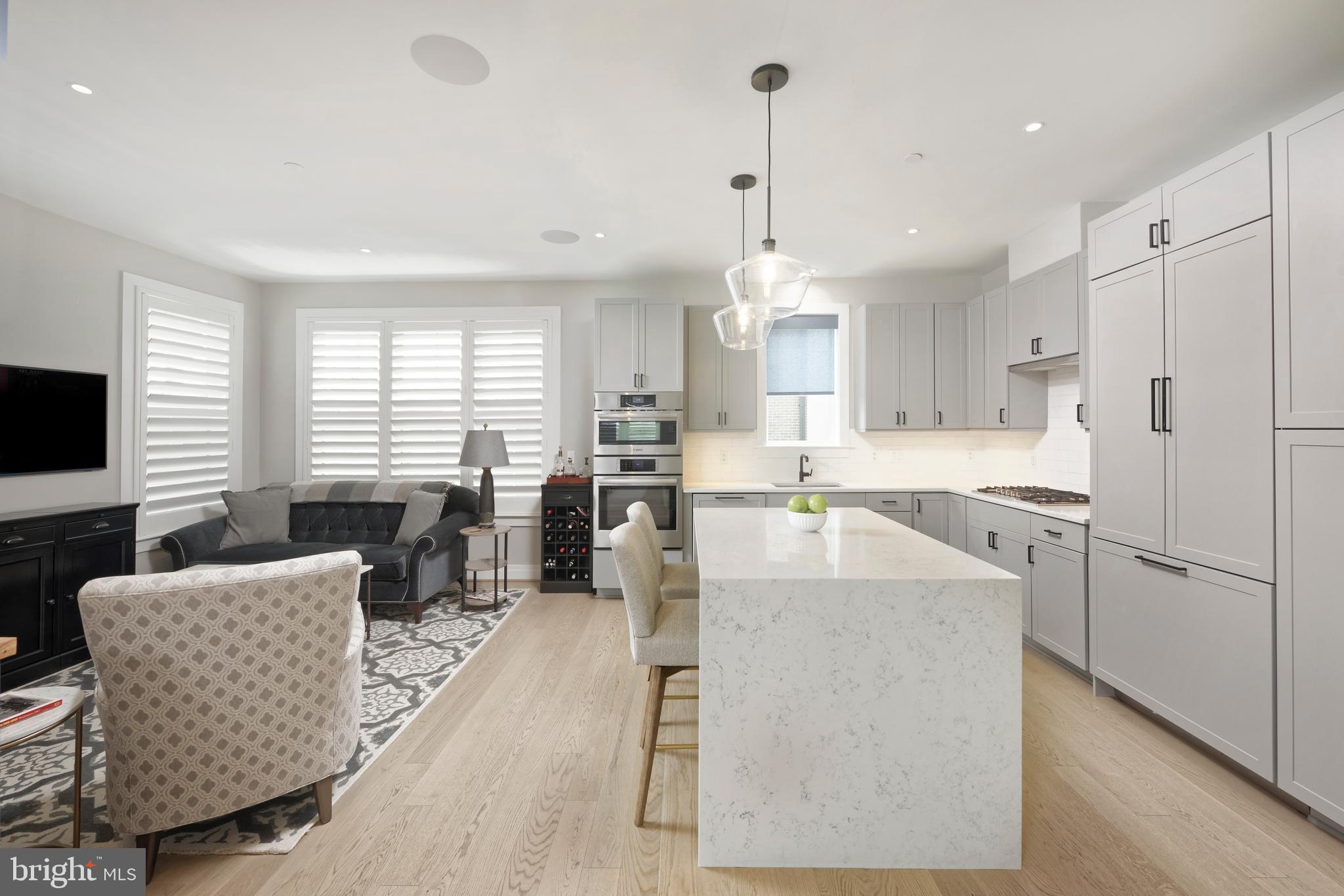 OLD TOWN ALEXANDRIA - Residential