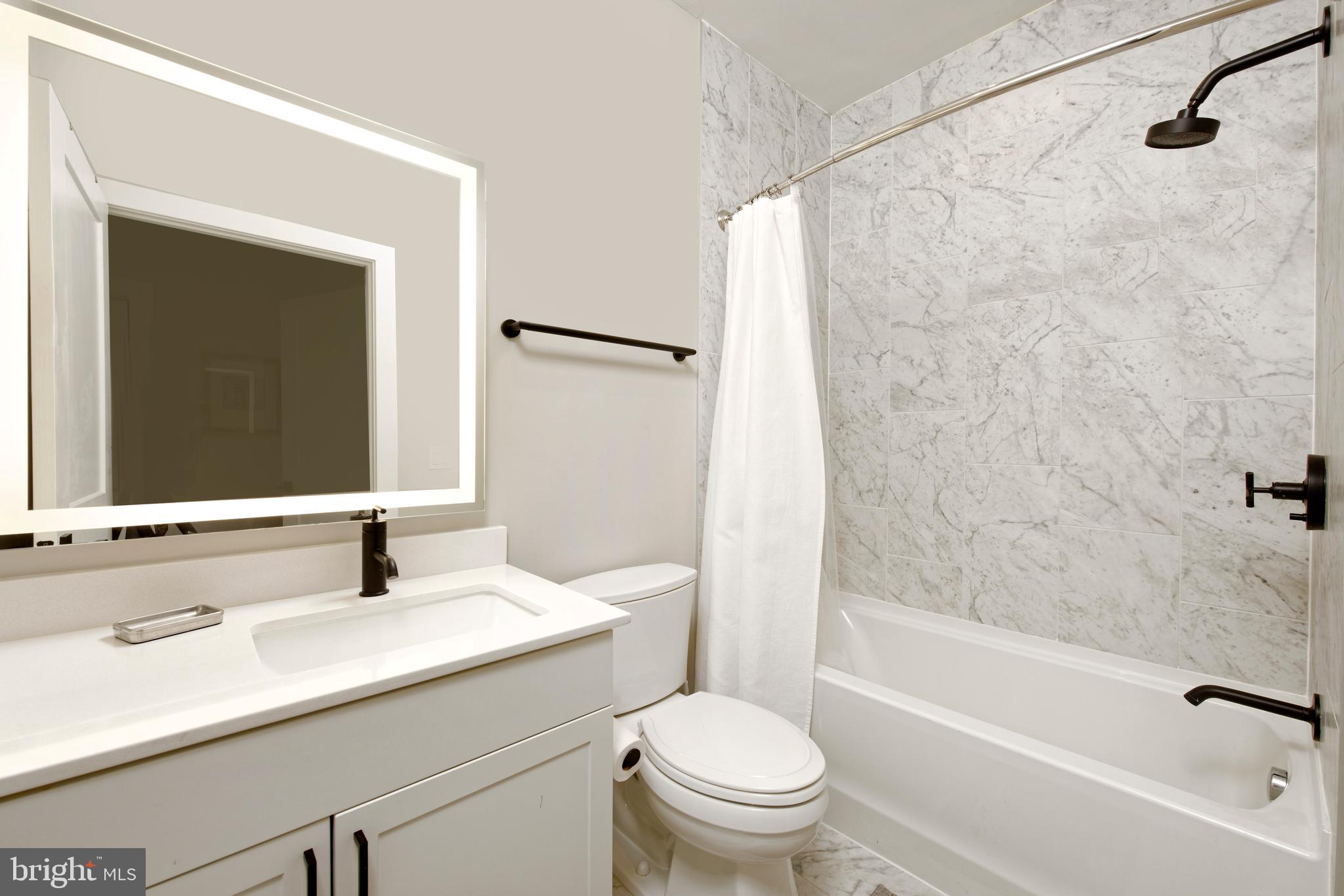 OLD TOWN ALEXANDRIA - Residential