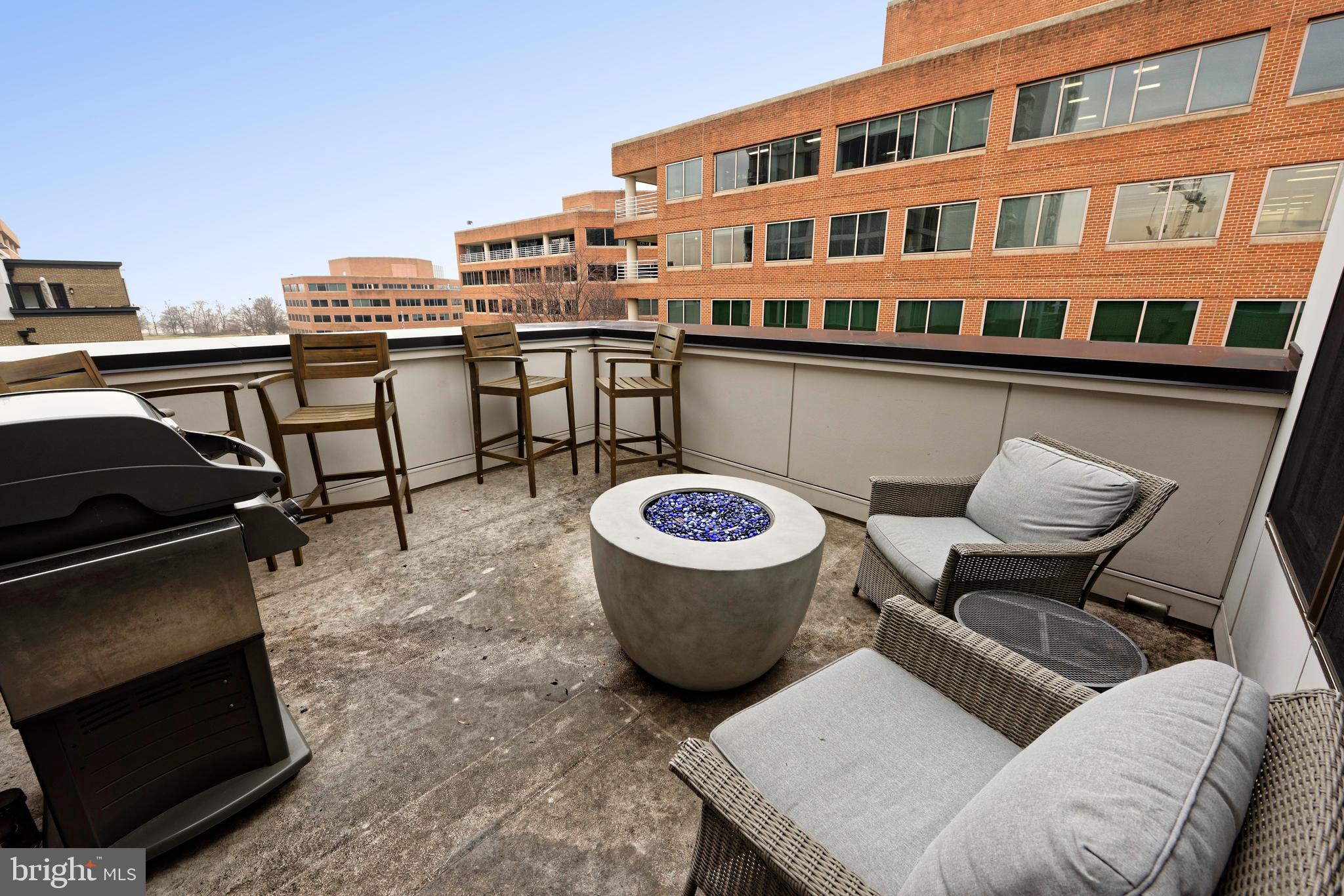 OLD TOWN ALEXANDRIA - Residential