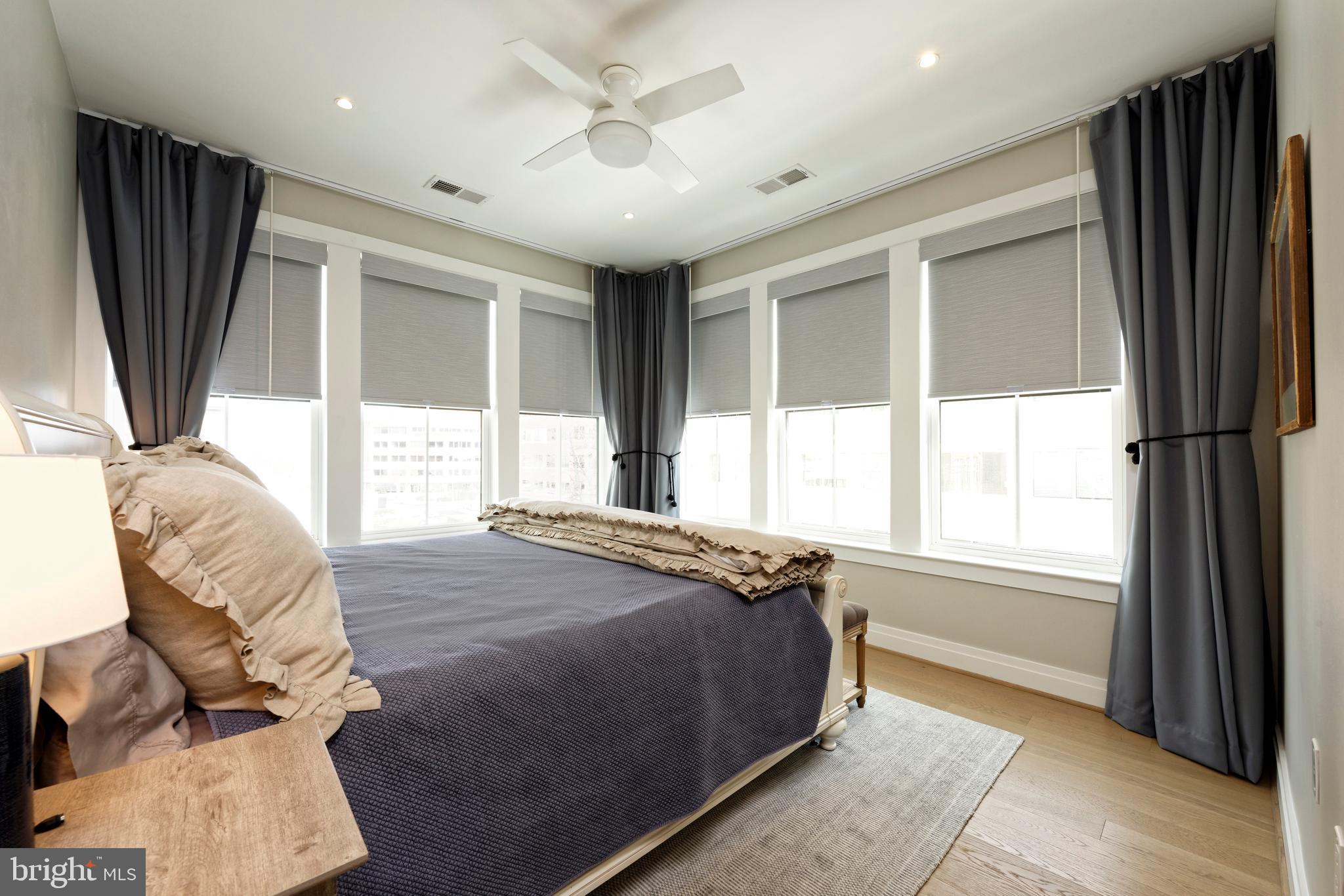 OLD TOWN ALEXANDRIA - Residential