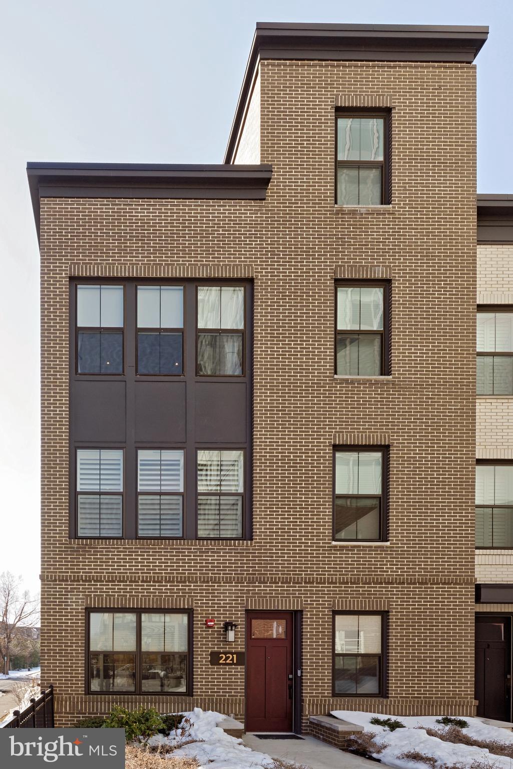 OLD TOWN ALEXANDRIA - Residential