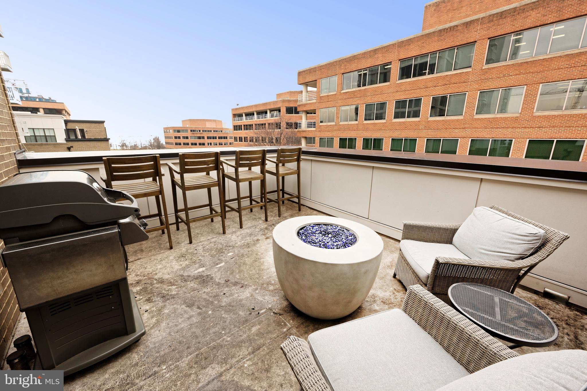 OLD TOWN ALEXANDRIA - Residential