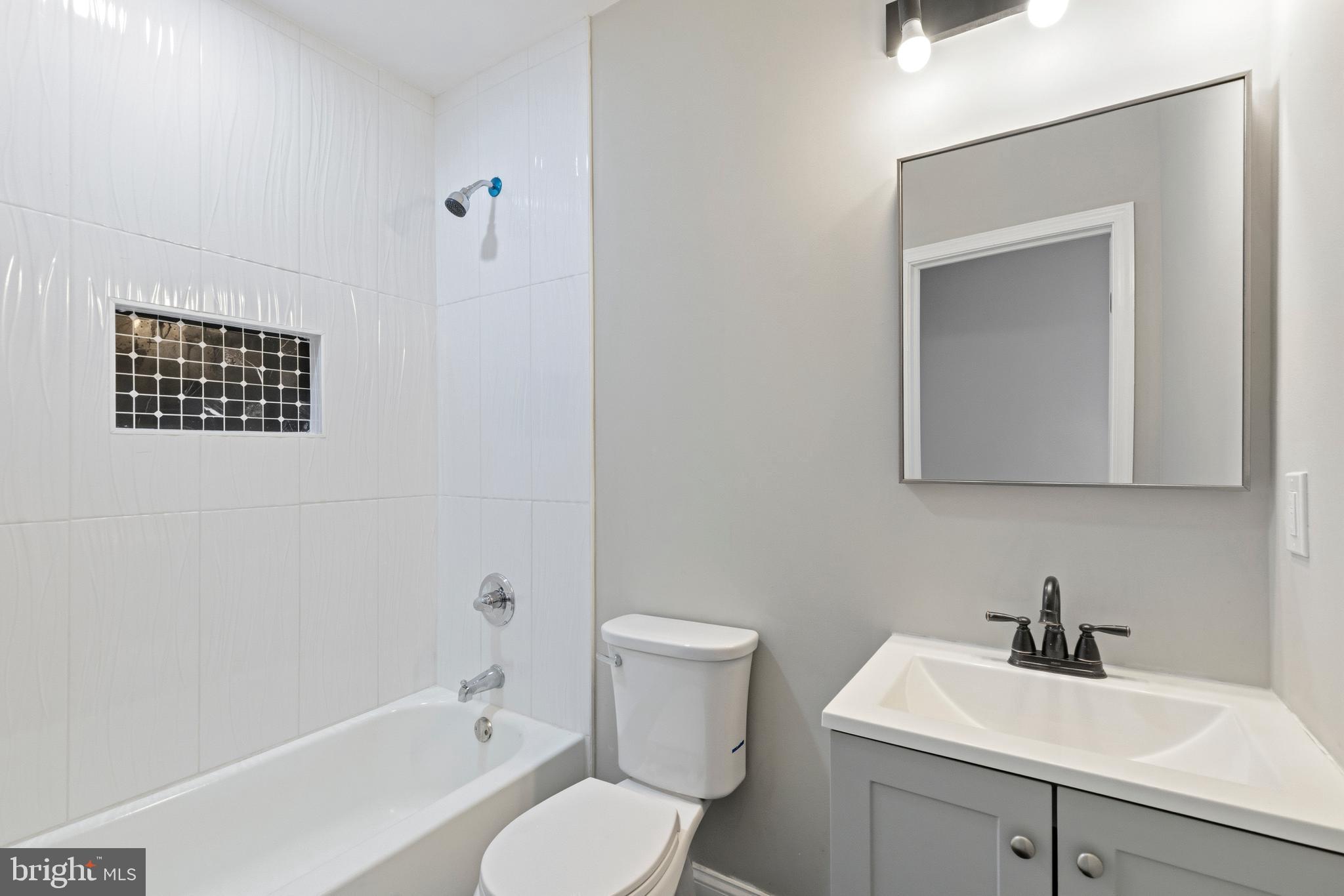 MADISON EASTEND - Residential