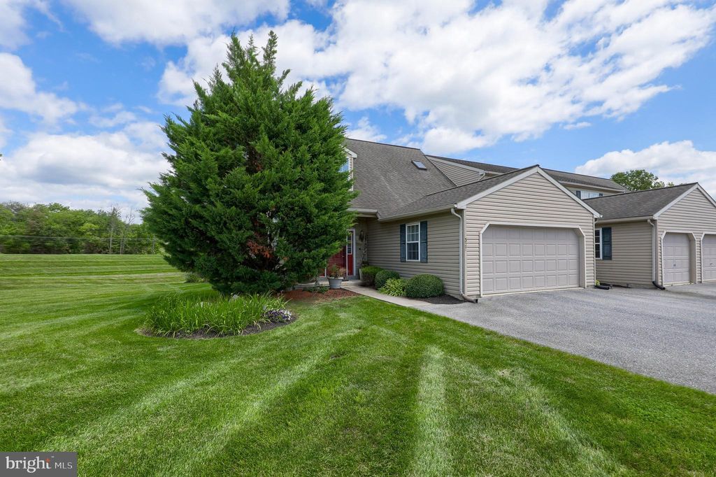 Photo of 327 DEERFIELD DR, MOUNT JOY, PA 17552 (MLS # PALA2038566)