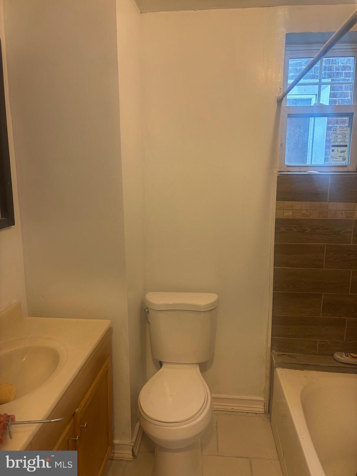 4007 N MARSHALL STREET