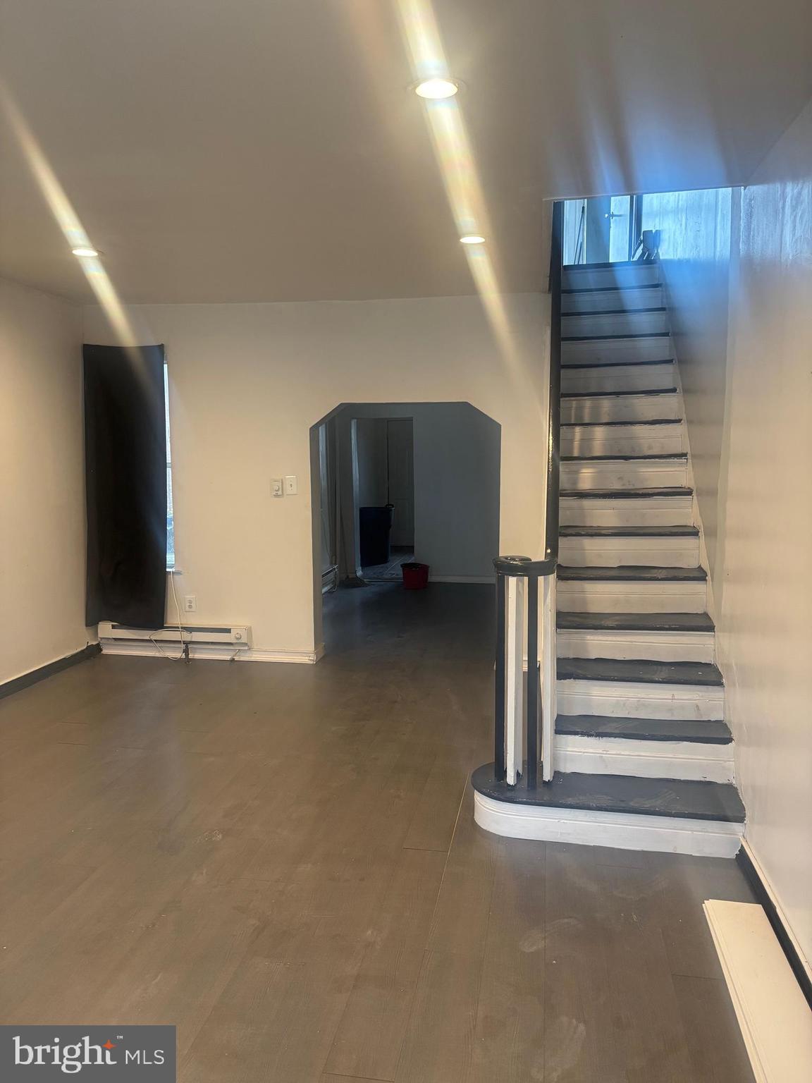 4007 N MARSHALL STREET