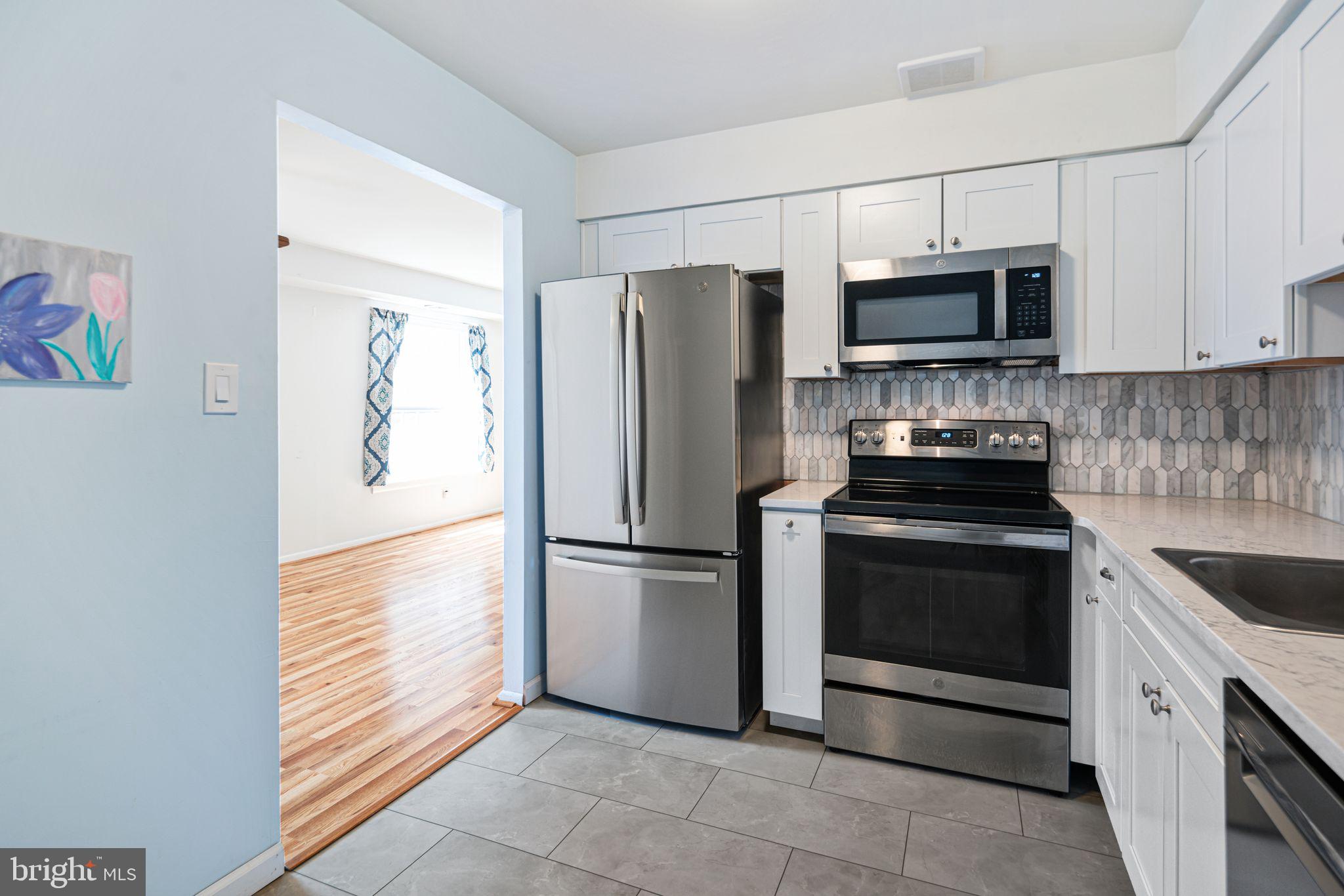 EAST FALLS - Residential