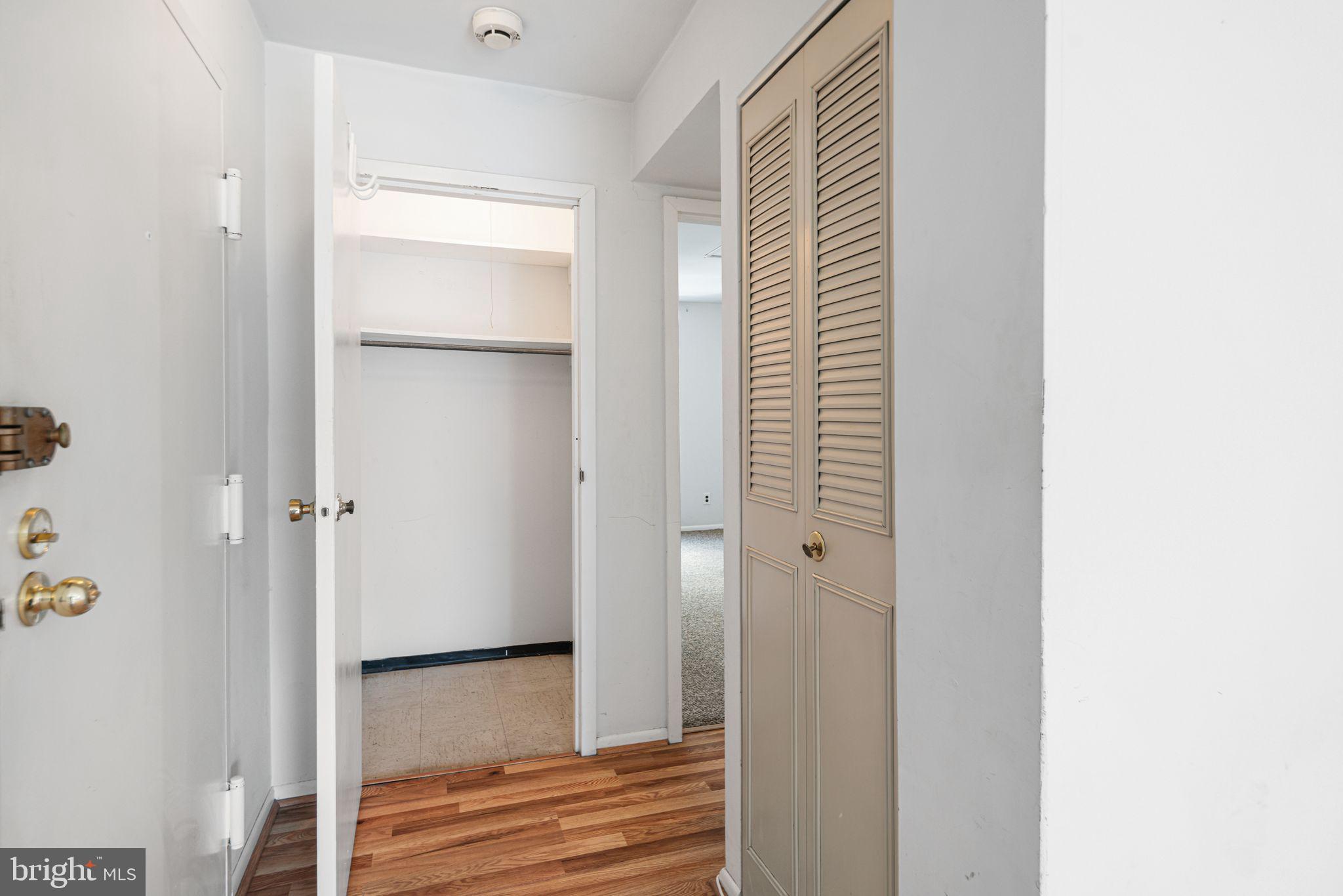 EAST FALLS - Residential