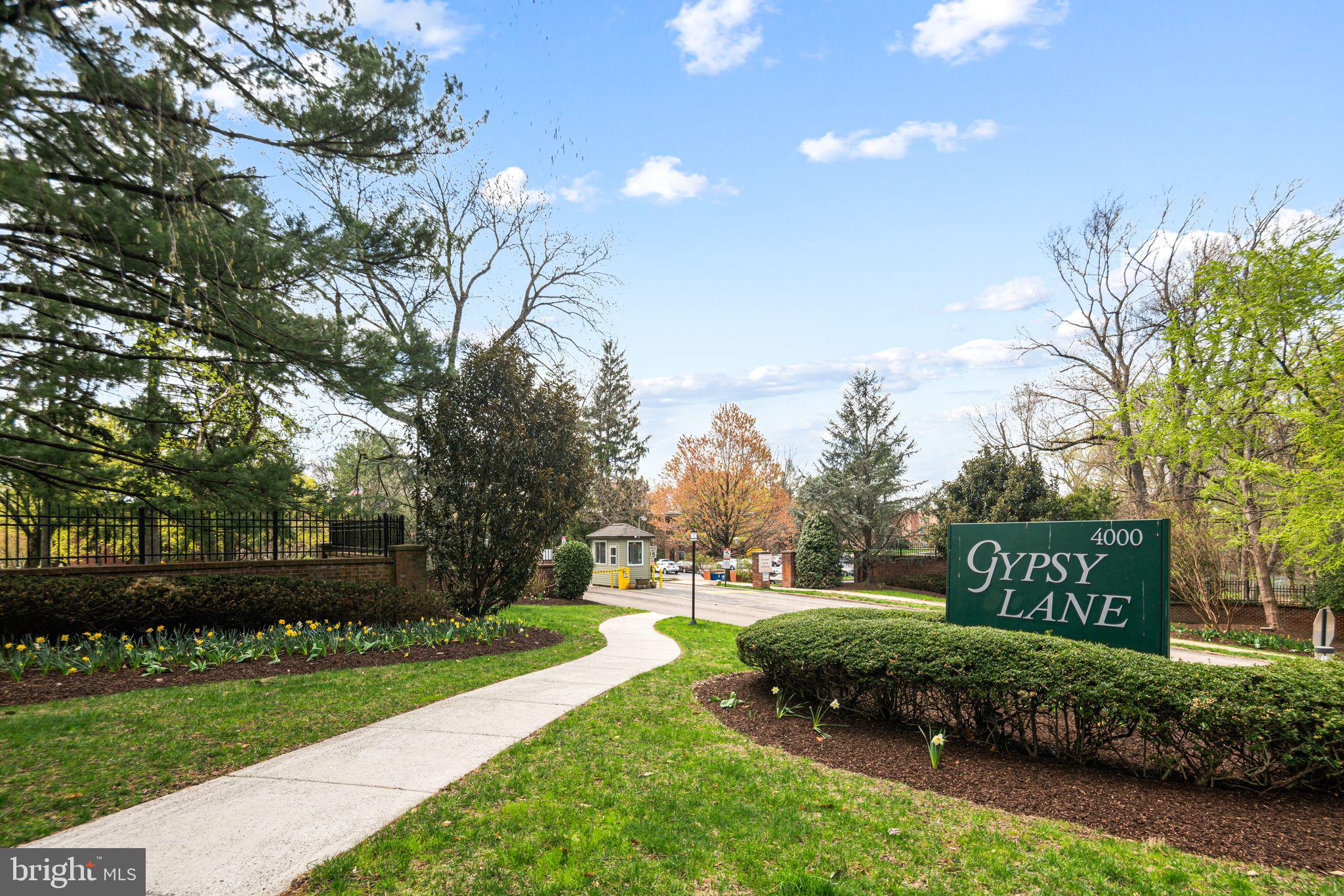 EAST FALLS - Residential