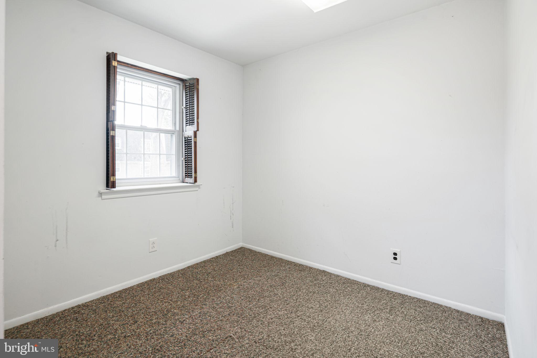 EAST FALLS - Residential