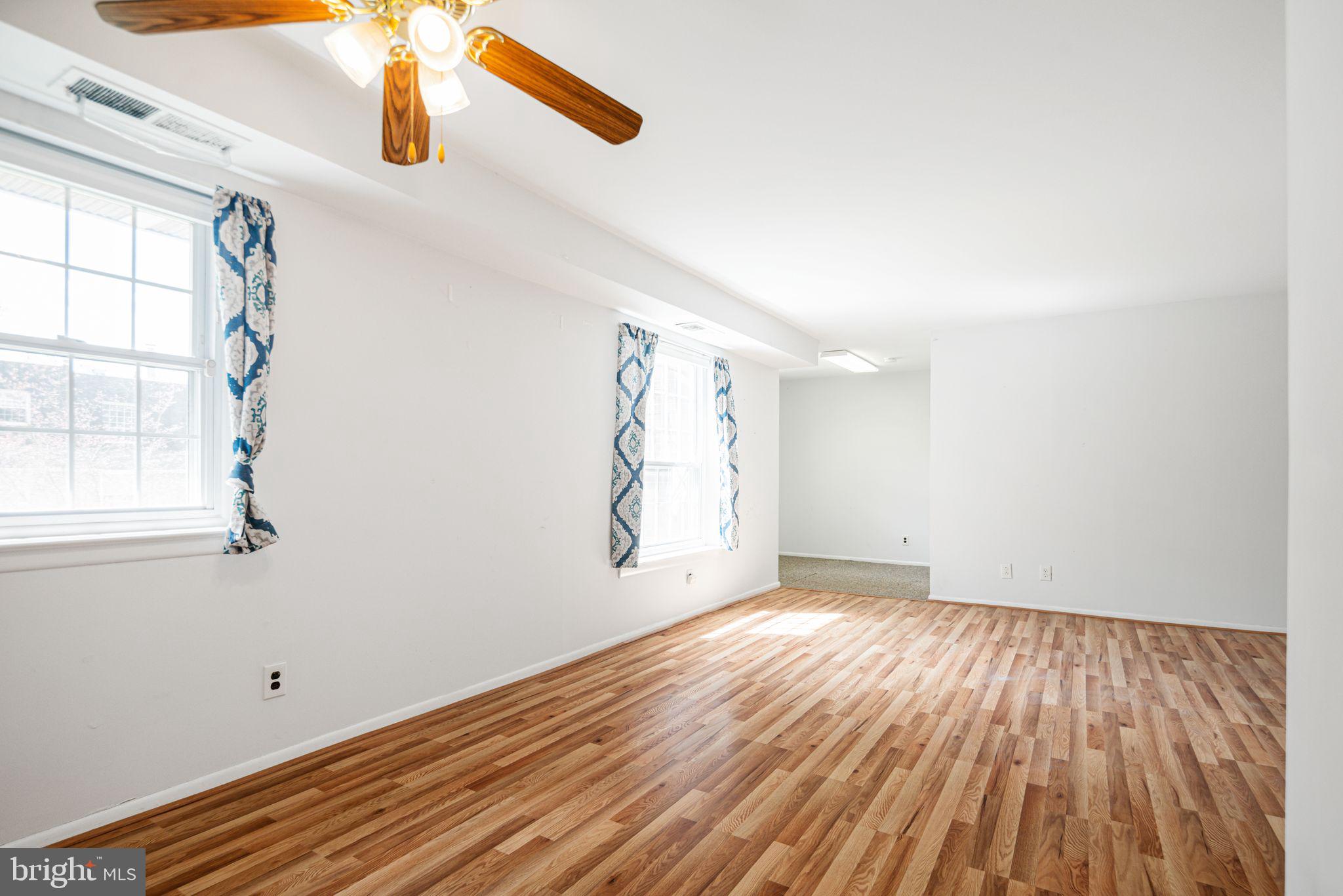 EAST FALLS - Residential