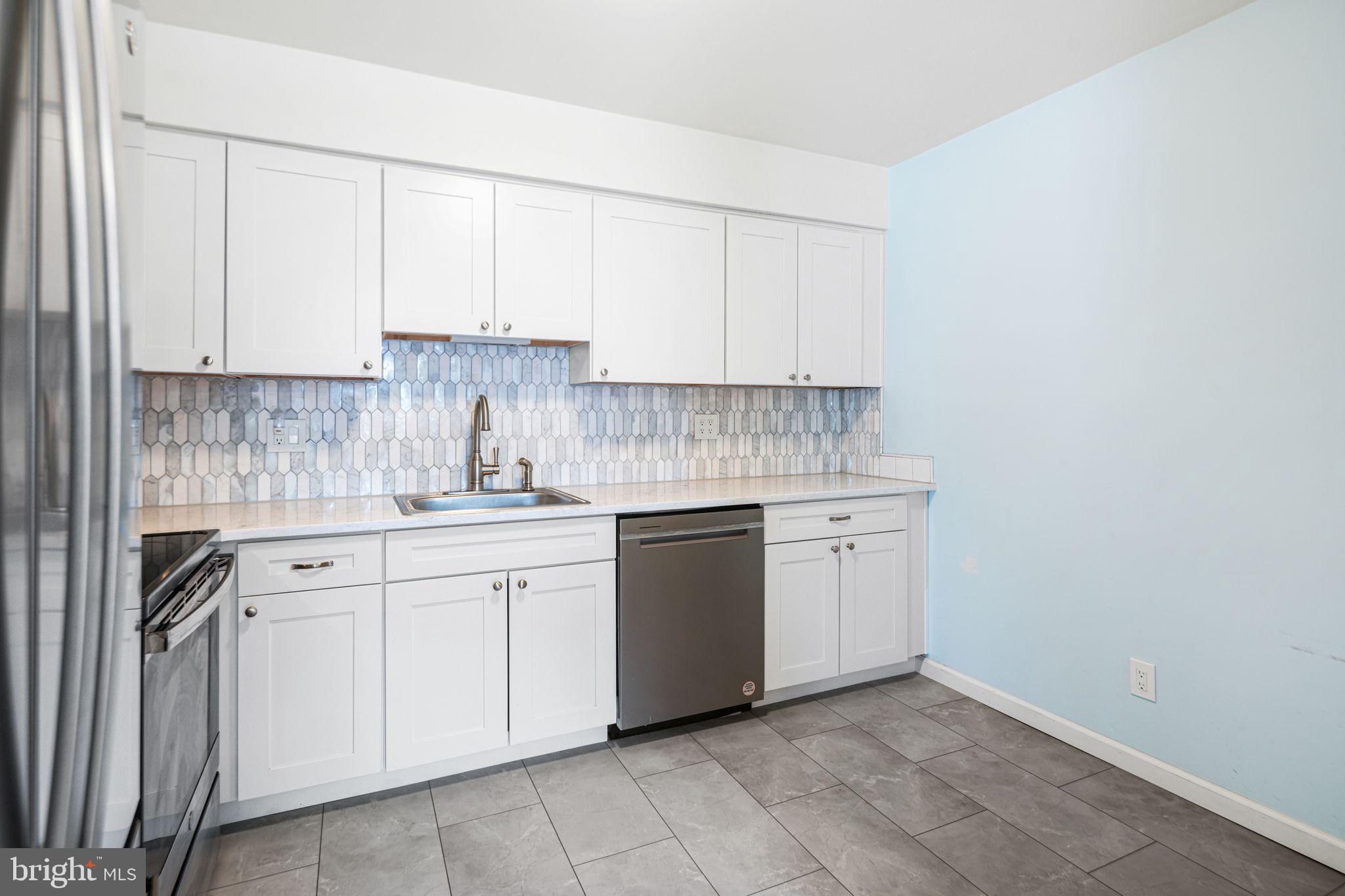 EAST FALLS - Residential