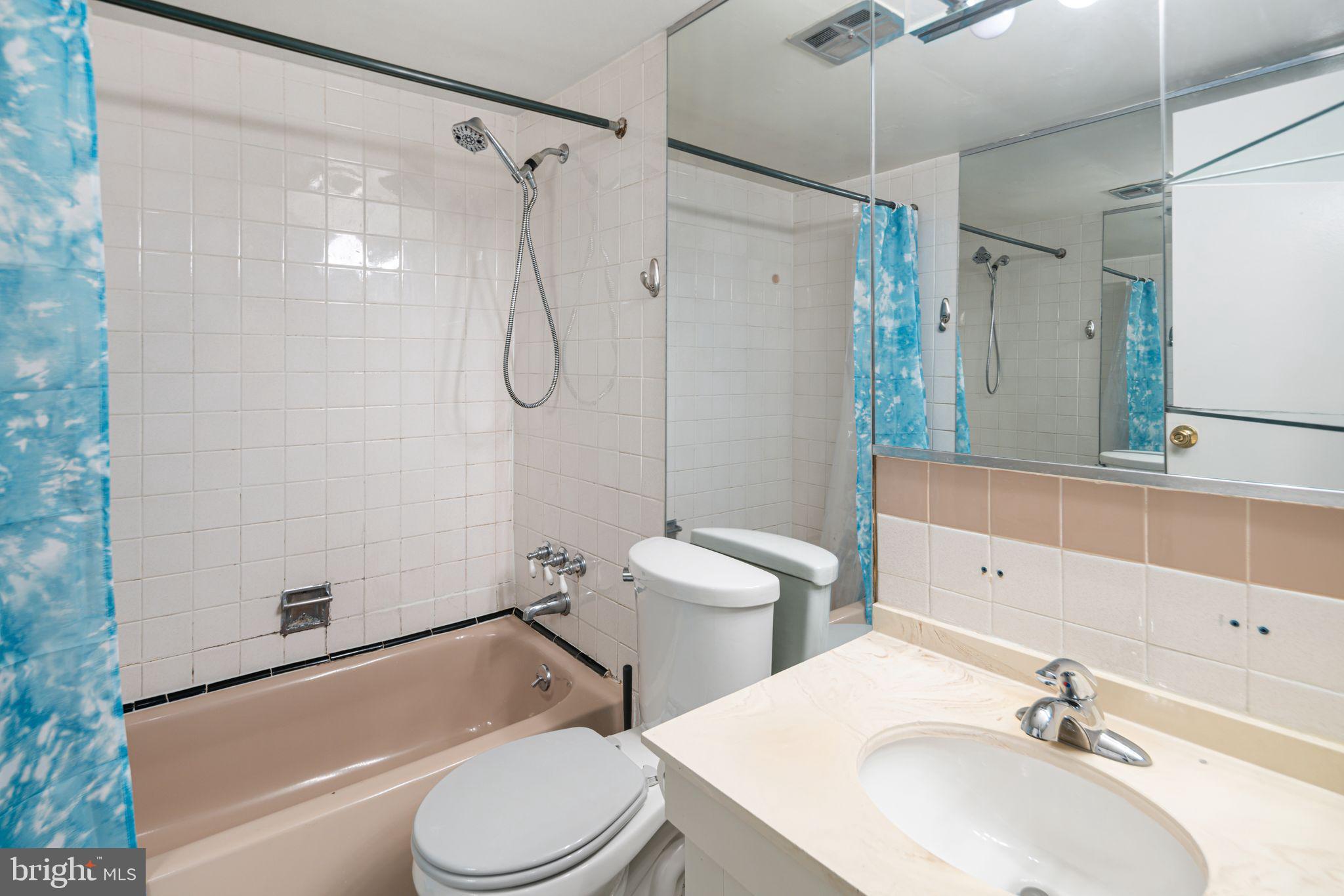 EAST FALLS - Residential