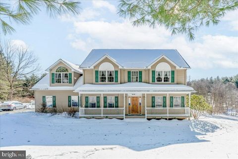 410 MAXINE DRIVE LEHIGHTON PA 18235