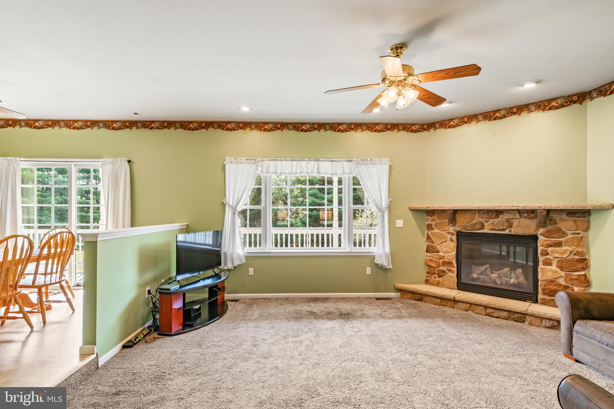 MOUNTAIN VW LK ESTS - Residential