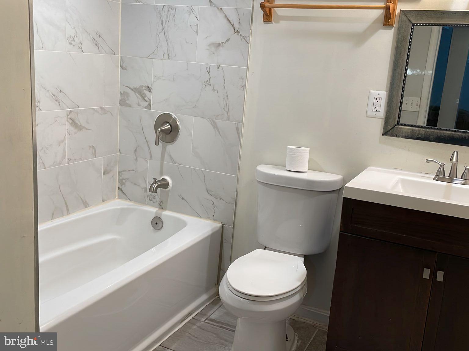 ENGLEWOOD - Residential