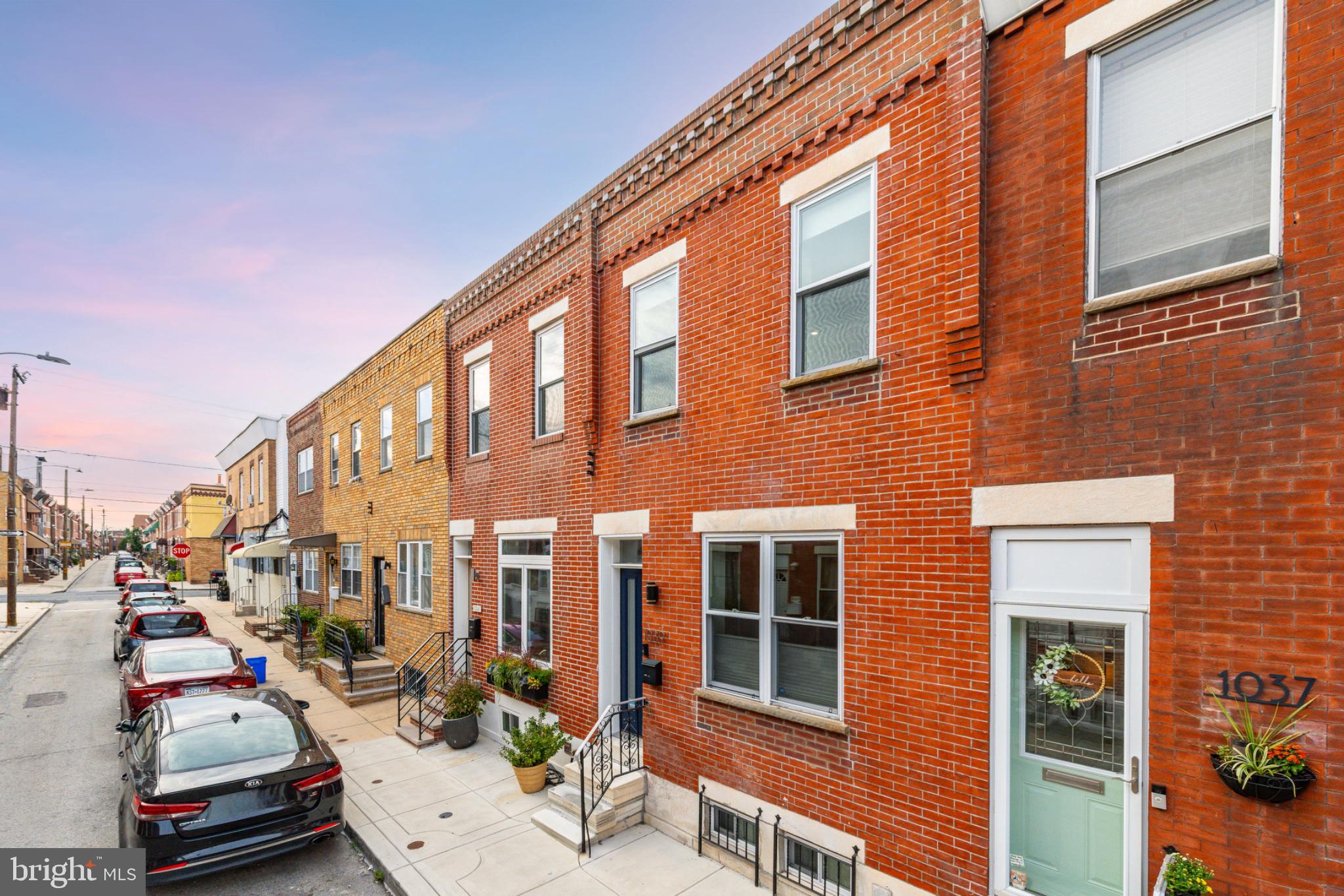 1039 TREE STREET