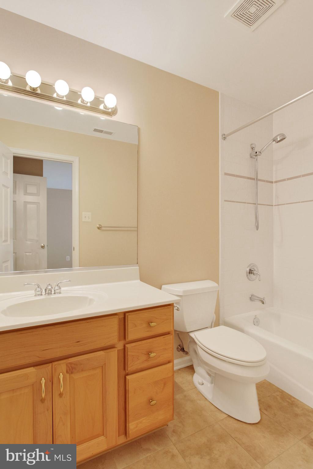 RIVER DOWNS - Residential