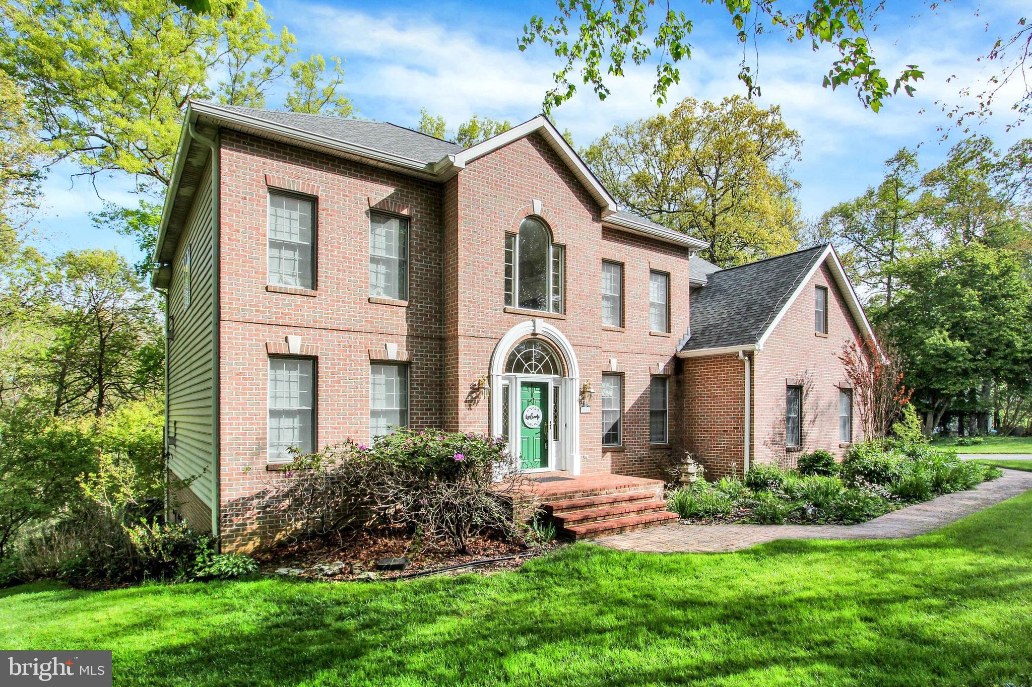 RIVER DOWNS - Residential