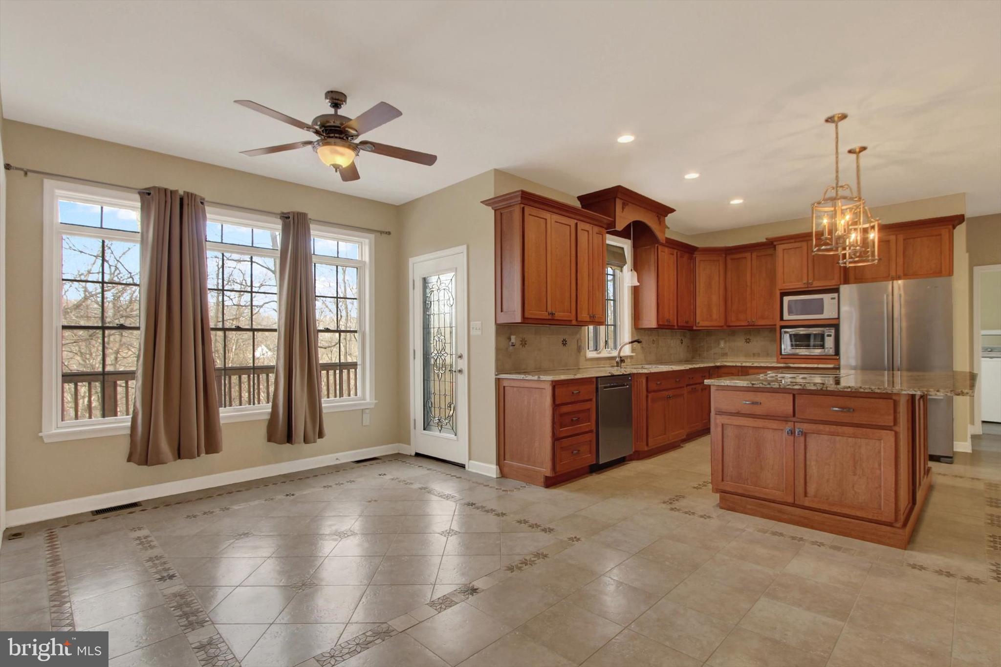 RIVER DOWNS - Residential