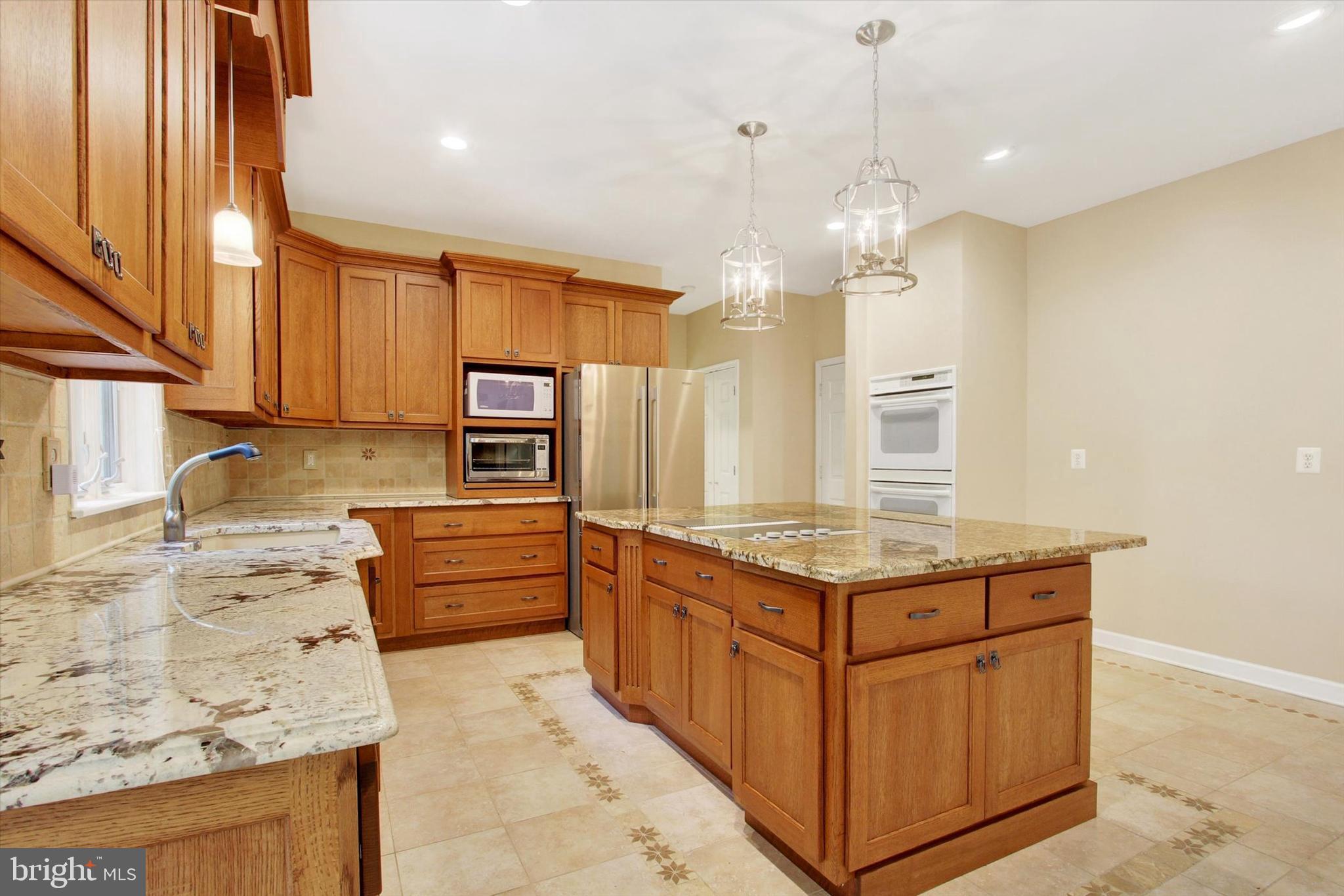 RIVER DOWNS - Residential