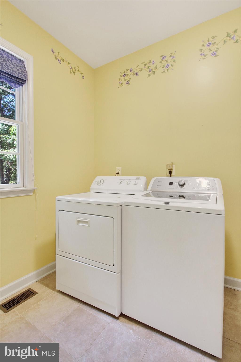 RIVER DOWNS - Residential