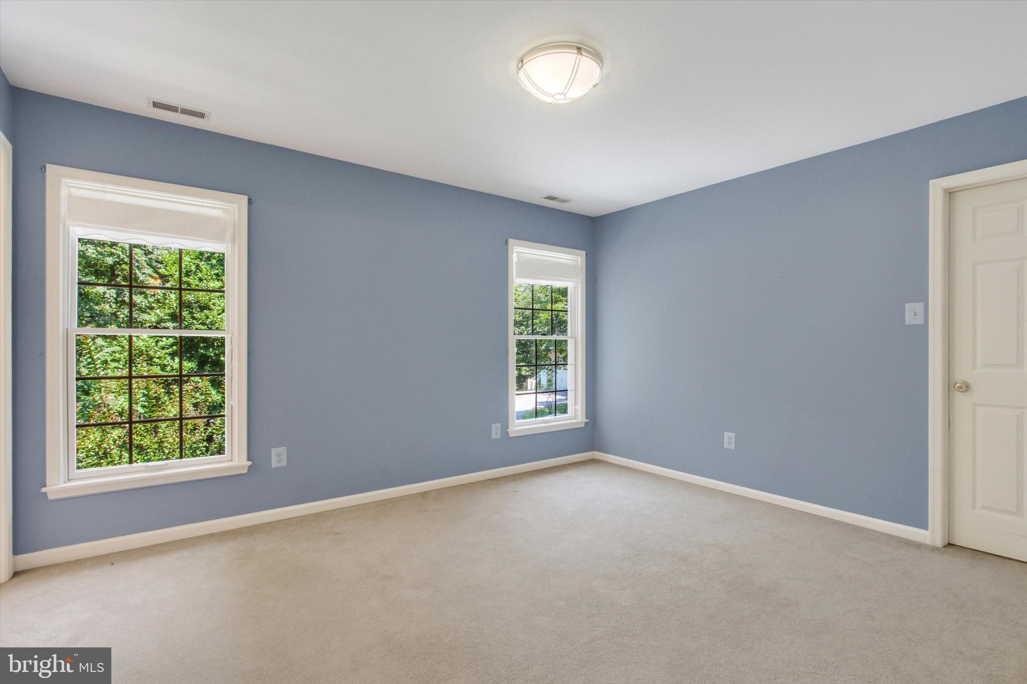 RIVER DOWNS - Residential