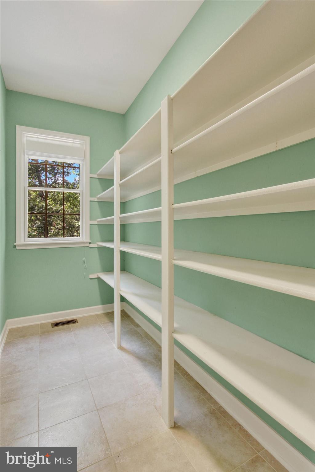 RIVER DOWNS - Residential