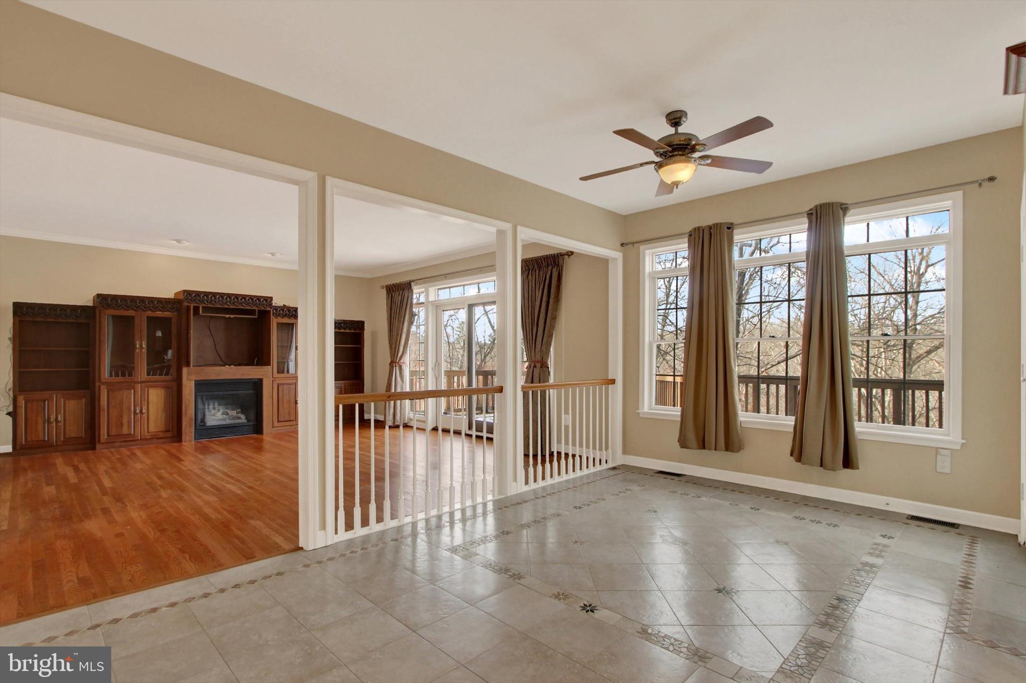 RIVER DOWNS - Residential