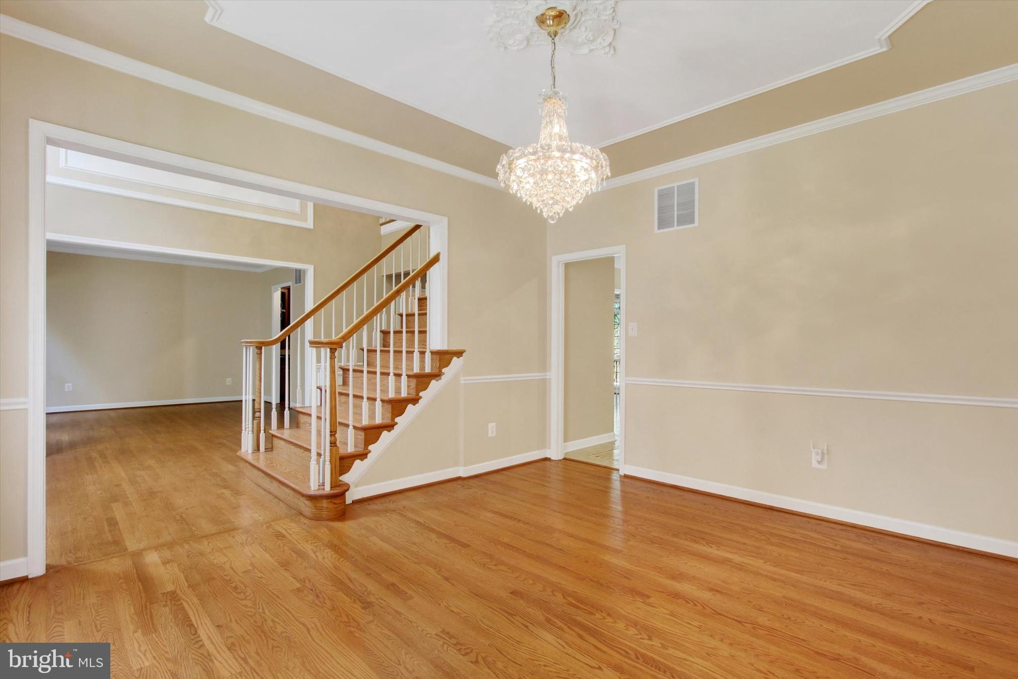 RIVER DOWNS - Residential