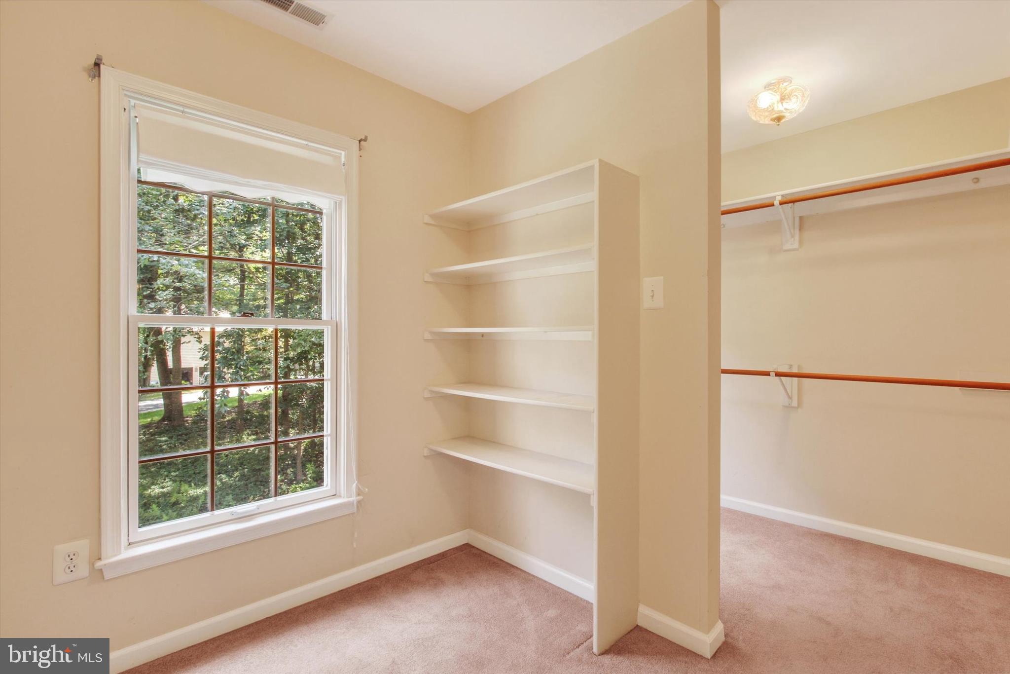 RIVER DOWNS - Residential