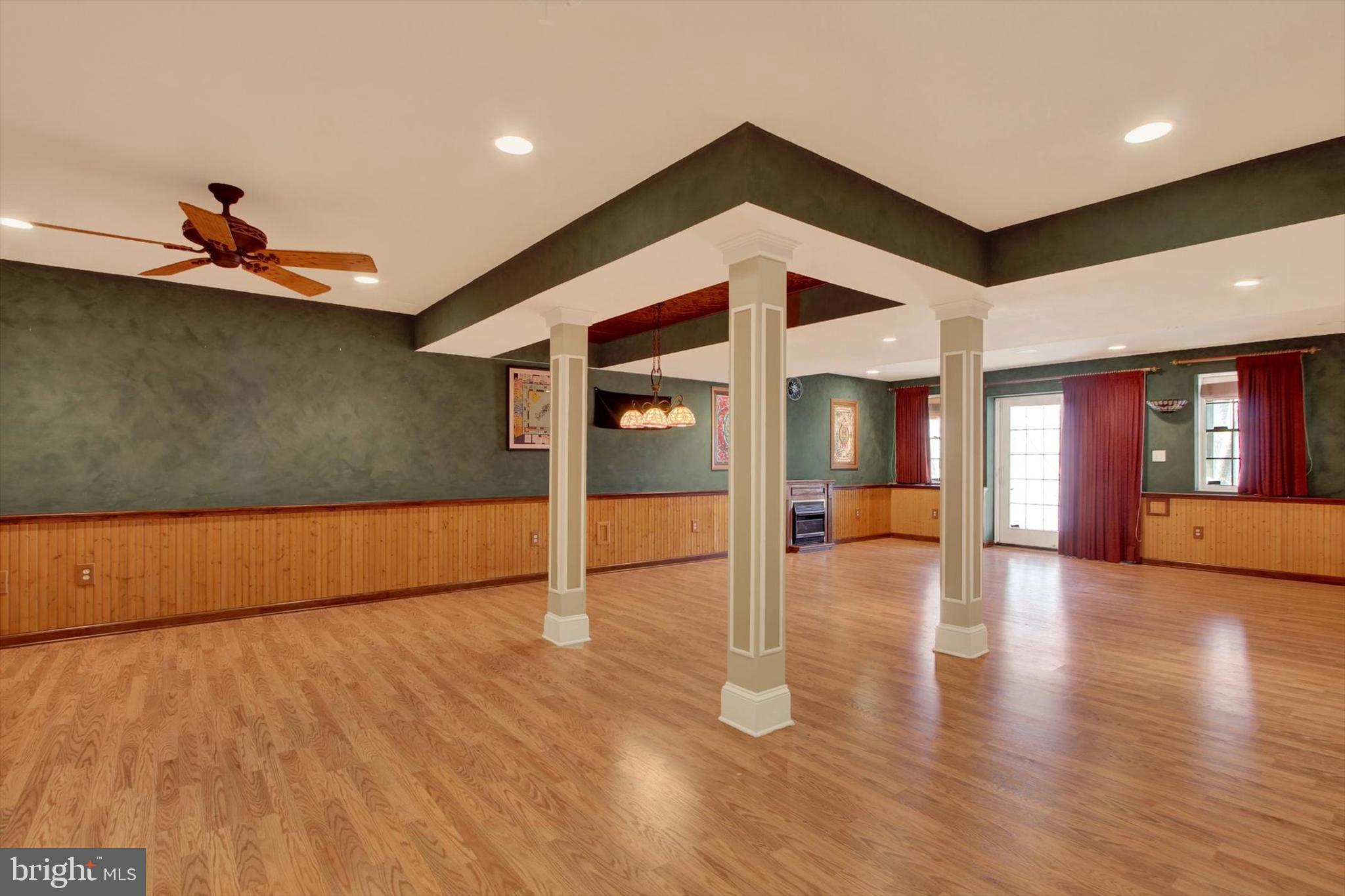 RIVER DOWNS - Residential