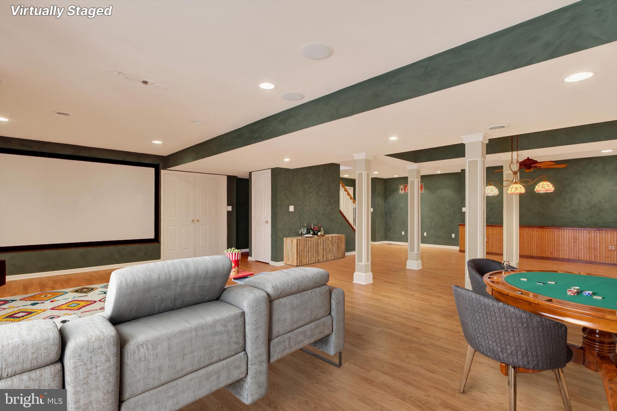 RIVER DOWNS - Residential