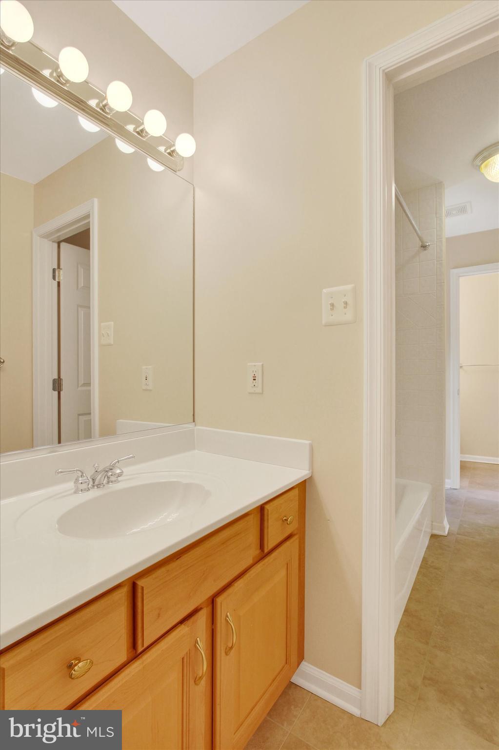 RIVER DOWNS - Residential