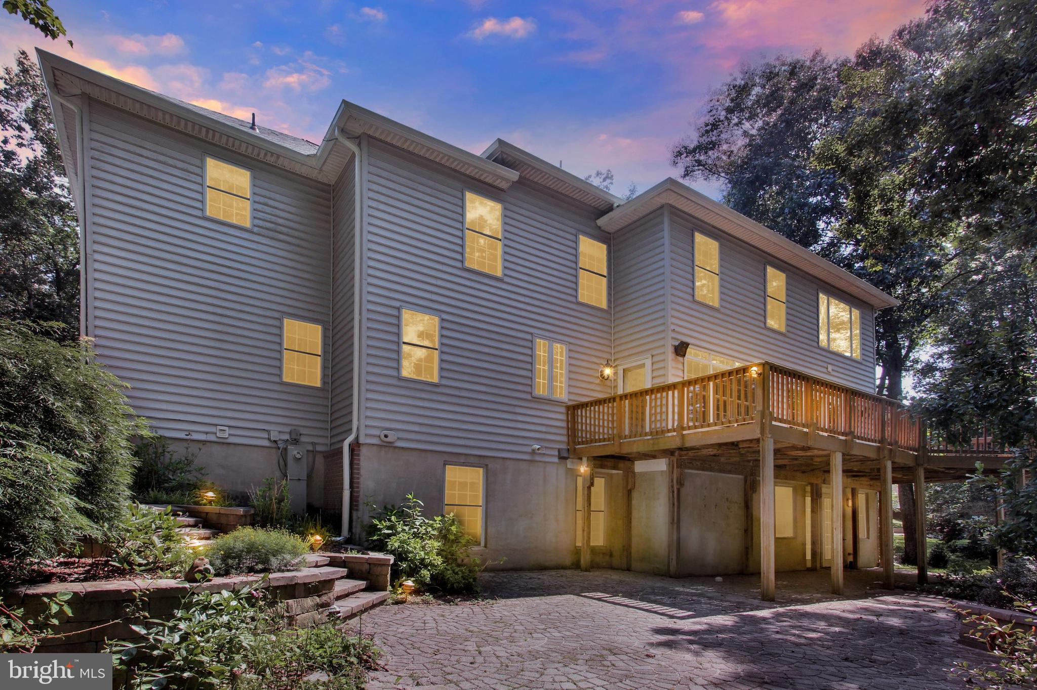 RIVER DOWNS - Residential