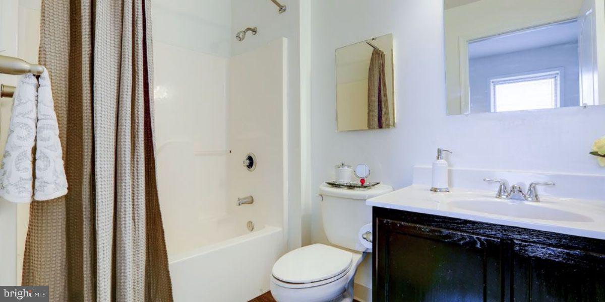 BOLTON HILL HISTORIC DISTRICT - Residential Lease