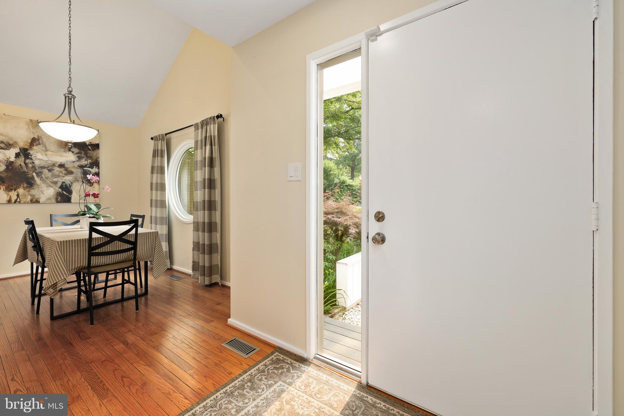 RESTON - Residential