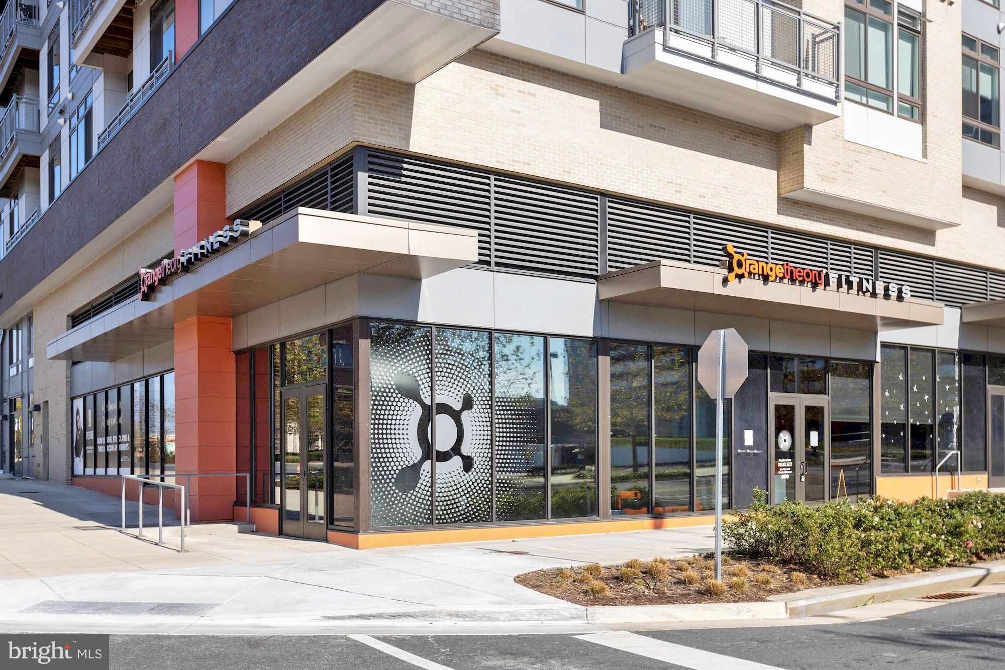 RESTON - Residential