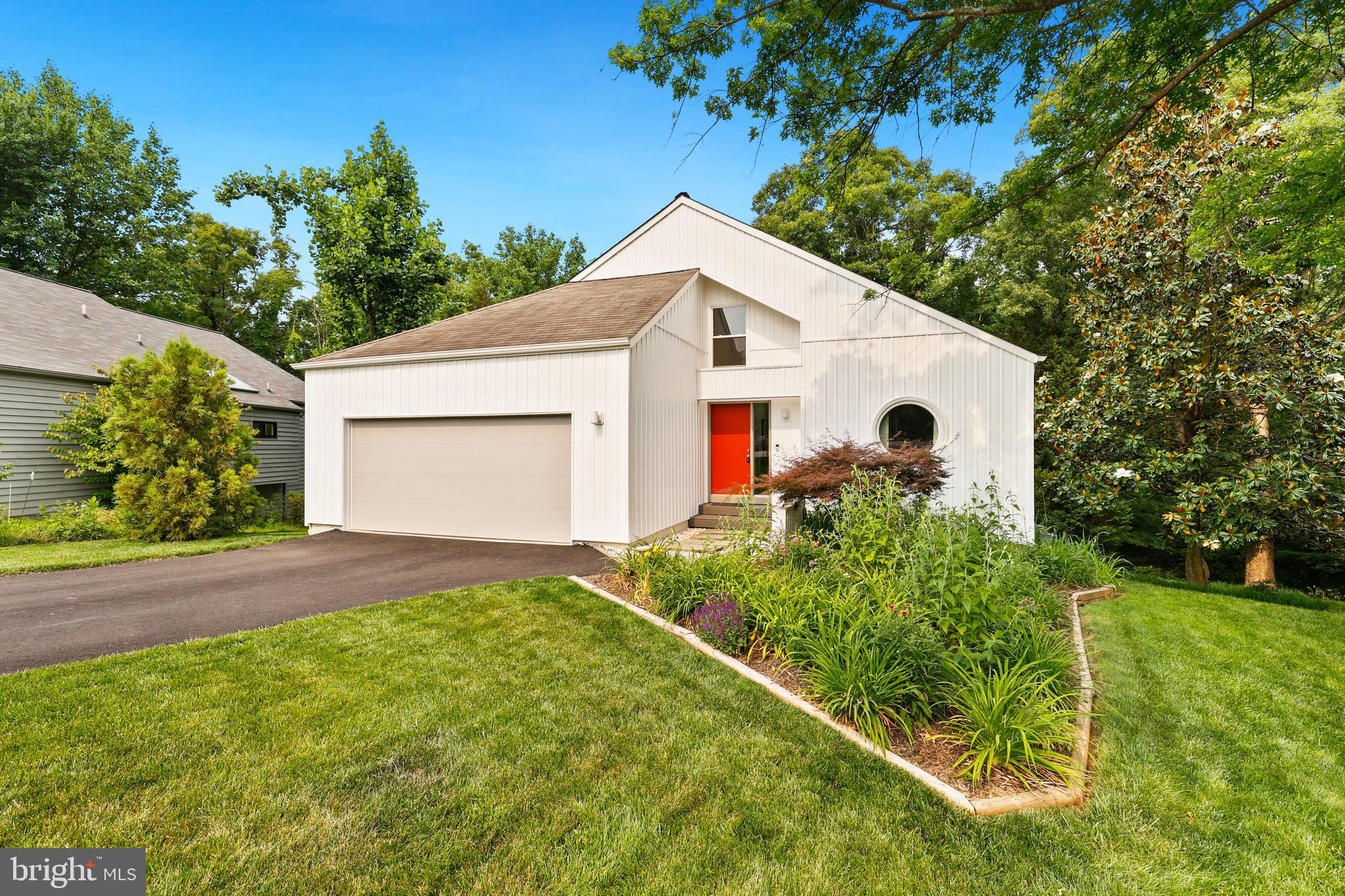 RESTON - Residential