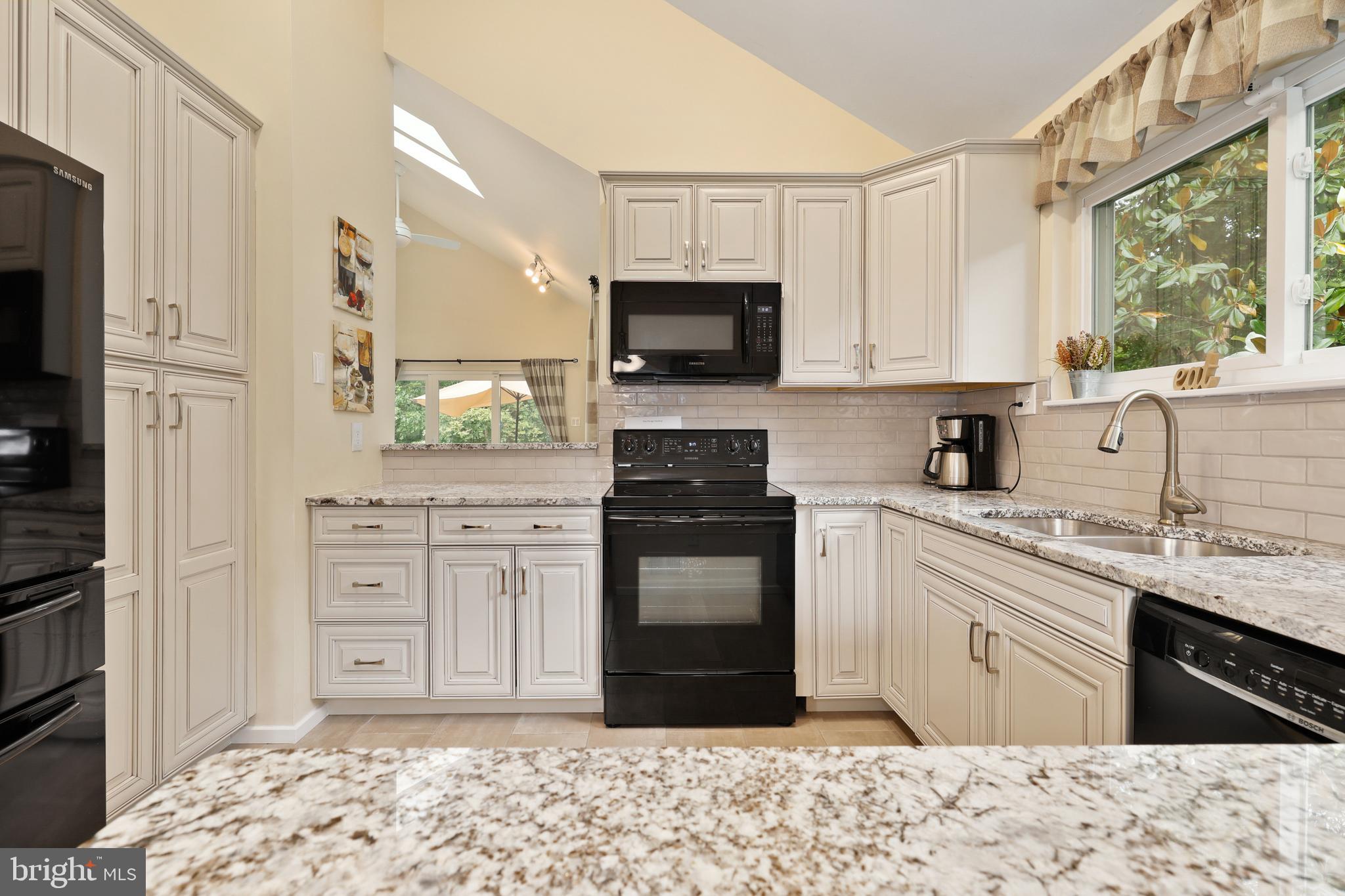 RESTON - Residential